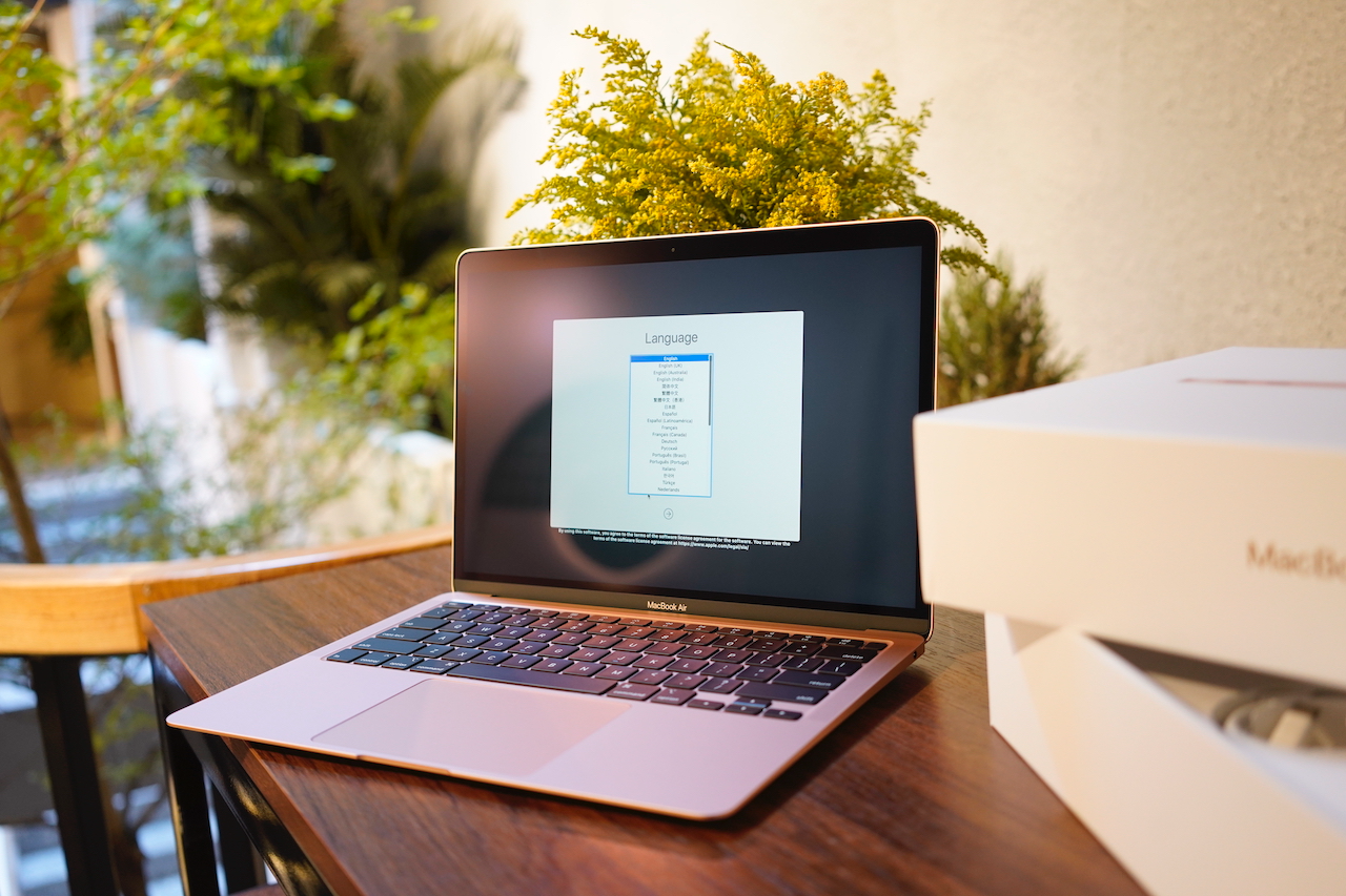 MacBook Air 2020 i5/8GB/256GB (Like New) 17 DSC7154