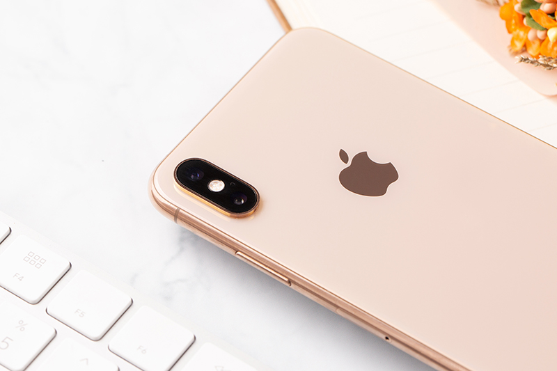 iphone xs max gold 10