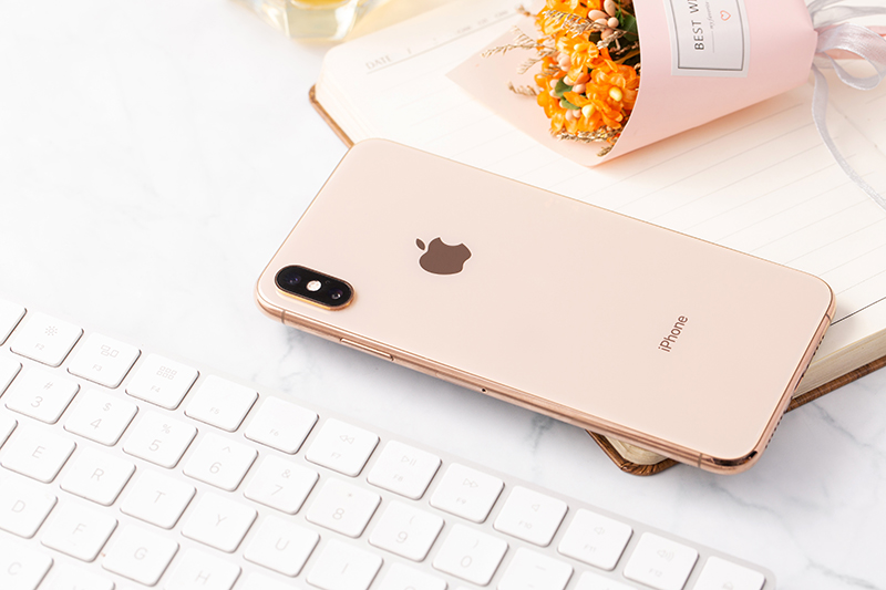 iphone xs max gold 12