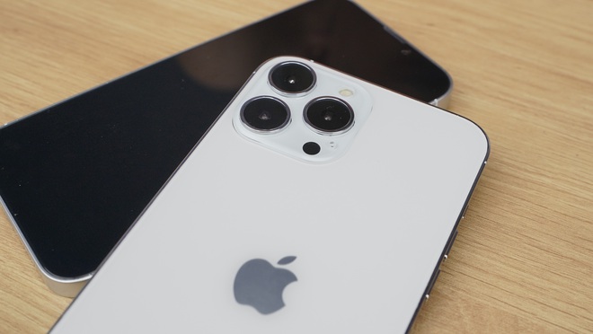 Hình ảnh rò rỉ 4 chiếc iPhone 13 tại Việt Nam 12 mo hinh iphone 13 11