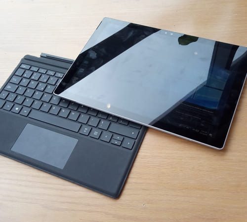 Microsoft Surface Pro 5 i7/16GB/512GB (Like New) 6 surface pro 5 scn2